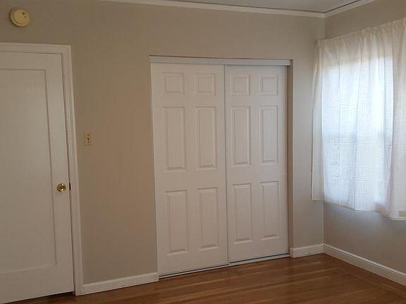 5th image of 1434 Nadina St