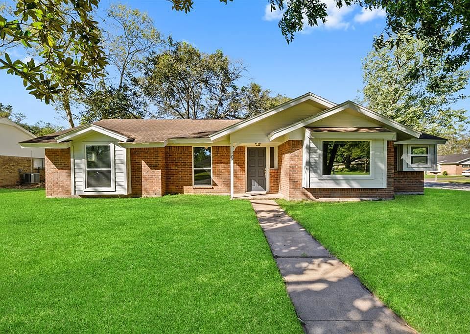 1st image of 124 E Wildwinn Dr