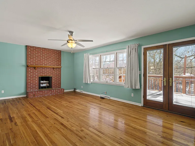 2218 Bluff Blvd — Photo 6