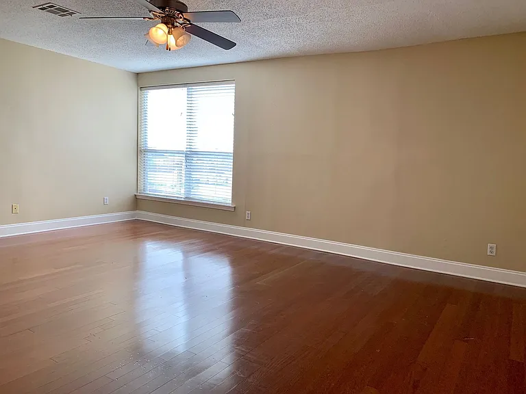 9201 Palmetto — Photo 24