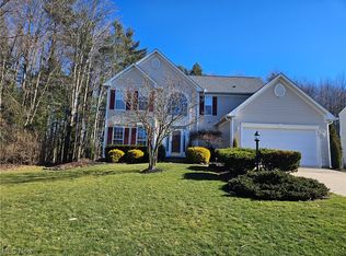 2077 Creek Run Dr, Brunswick, OH 44212