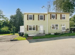 102 Rinaldi Blvd, Poughkeepsie, NY 12601