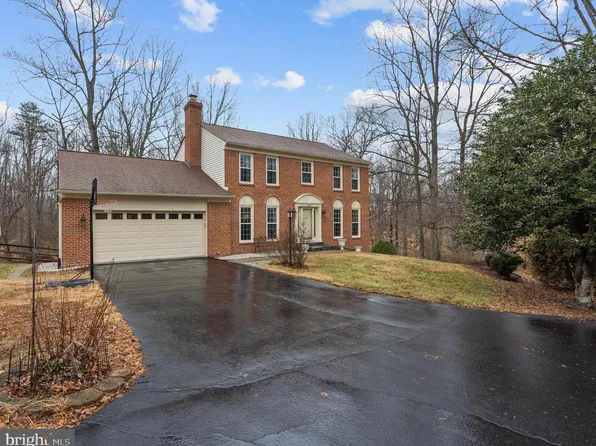 4464 Briton Ct, Woodbridge, VA 22192