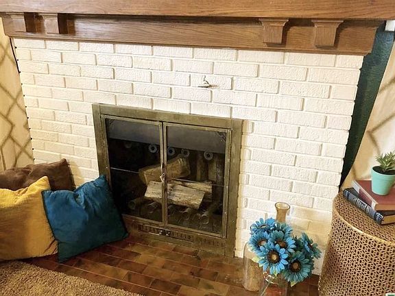 5th image of 3132 Dearborn Blvd