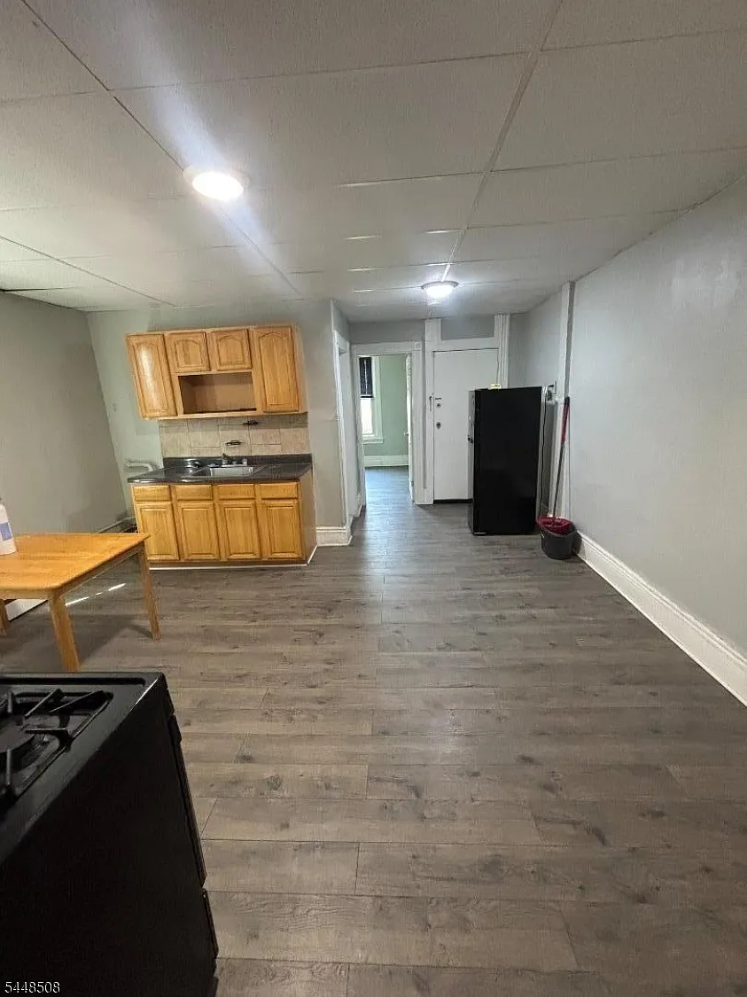 2 bed, 1.0 bath, $1,500 — Photo 3