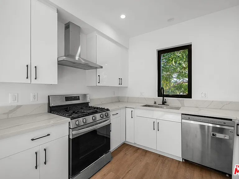 2646 Westwood Blvd — Photo 23