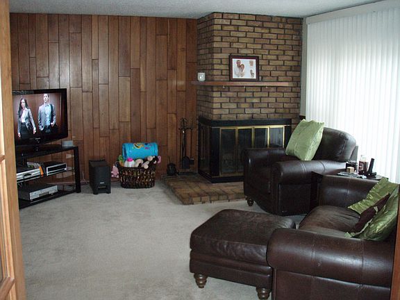 Family Room 1