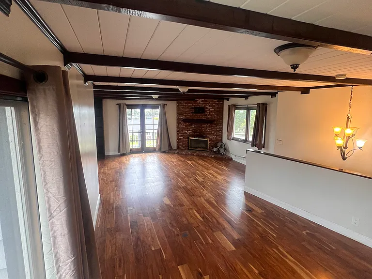 711 E Northridge Ave — Photo 26