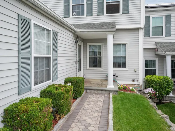 2702 Watch Hill Drive, Tarrytown, NY 10591