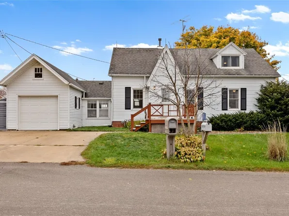 17813 180th St, Langworthy, IA 52252