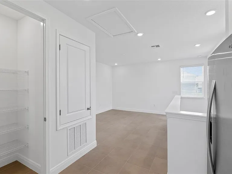 9711 Undset Aly — Photo 6