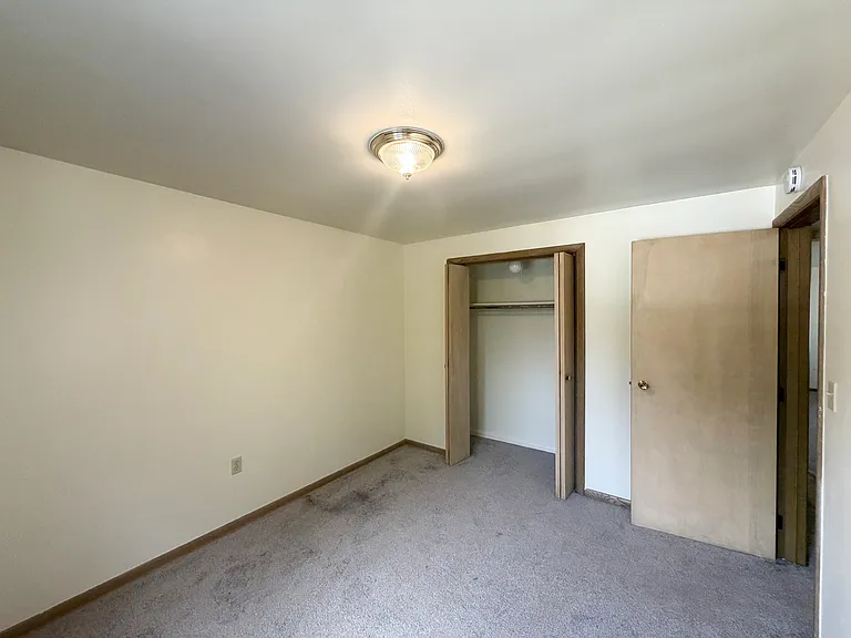 242 Noble Ave #105 — Photo 15