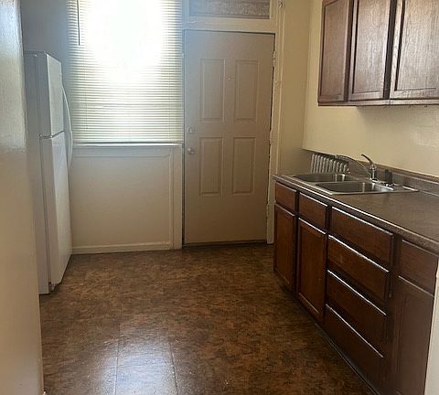 5th image of 8118 S Vernon Ave #3