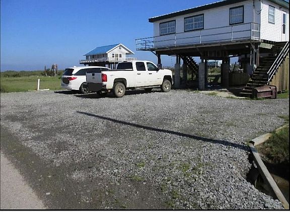 2nd image of 138 Dewberry Ln