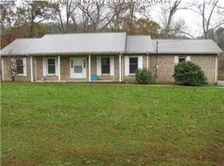 559 Roberts Ln, Saint Albans, WV 25177