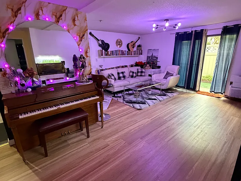 7 Village Hill Ln #1 — Photo 6