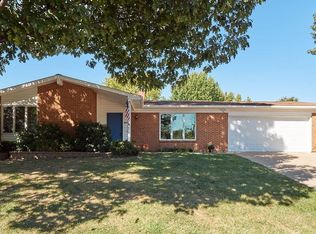 811 Ruth Dr, Saint Charles, MO 63301