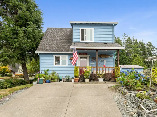 110 S Palisade St, Rockaway Beach, OR 97136