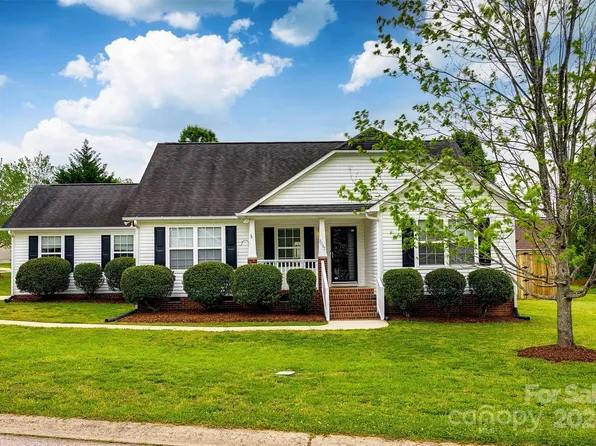 2082 Mallard Creek Dr, Rock Hill, SC 29732