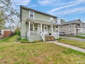 128-130 Sisson St, East Hartford, CT