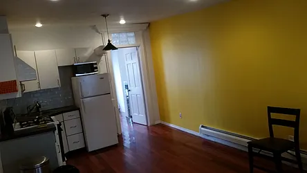 Rented by LONGINES NY LLC