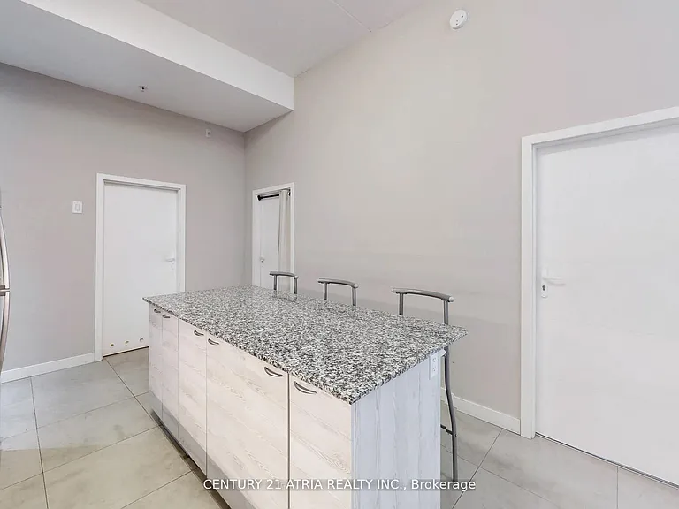 280 Lester St #308 — Photo 9