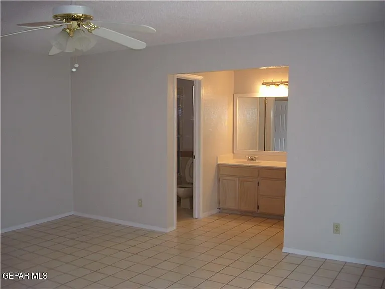 3610 Buxton Dr — Photo 10