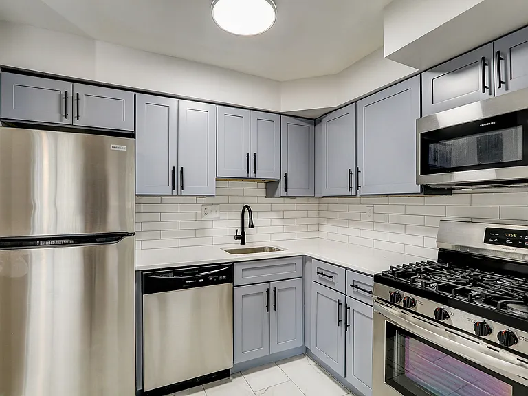 12-Warren Park Dr-012