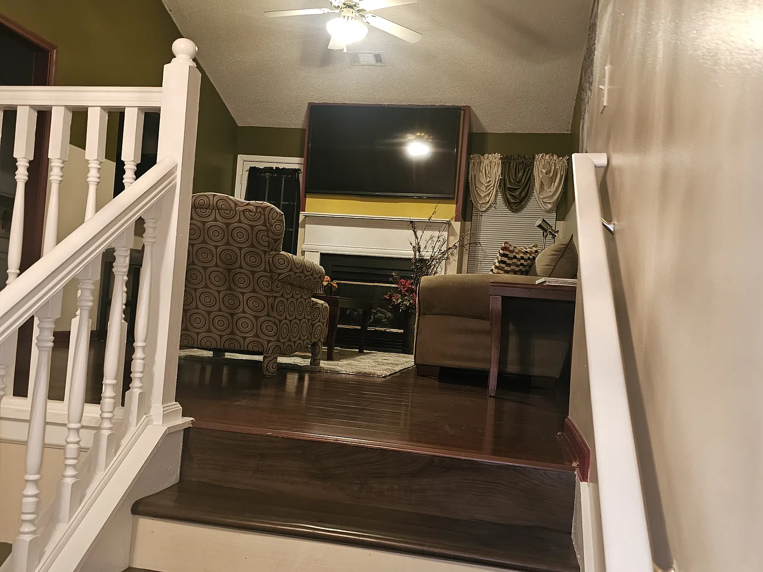5 bed, 3.0 bath, 1750 sqft, $2,600 — Photo 3