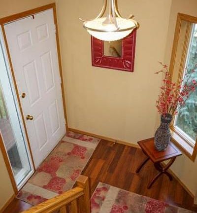 5th image of 660 13th Ave E