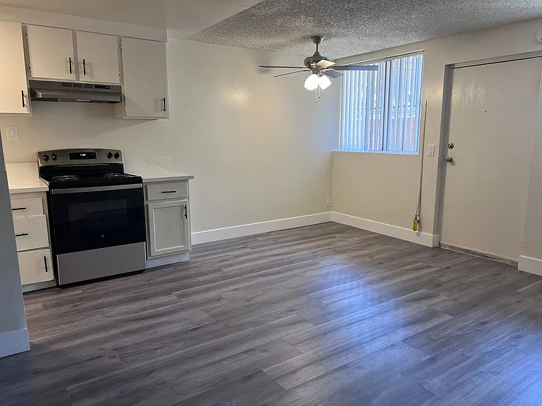 14100 Chadron Avenue — Photo 9