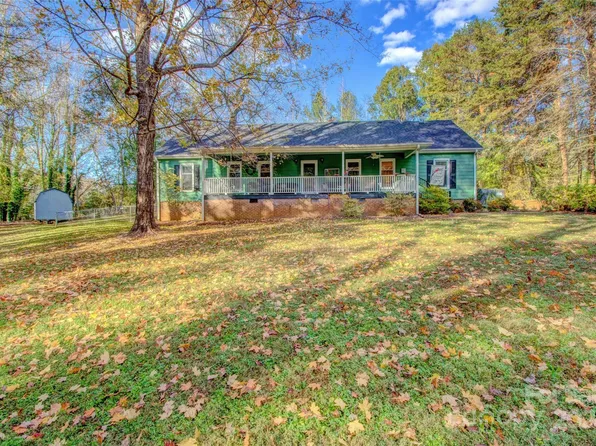 703 Crescent Dr #9, Cherryville, NC 28021