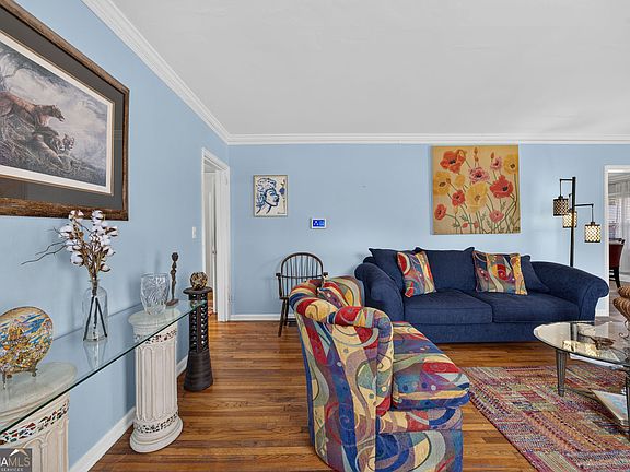 4th image of 6866 Parkway Dr