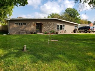 2418 Pioneer Blvd, Grand Island, NE 68801