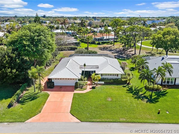 3011 SE Fairway W, Stuart, FL 34997