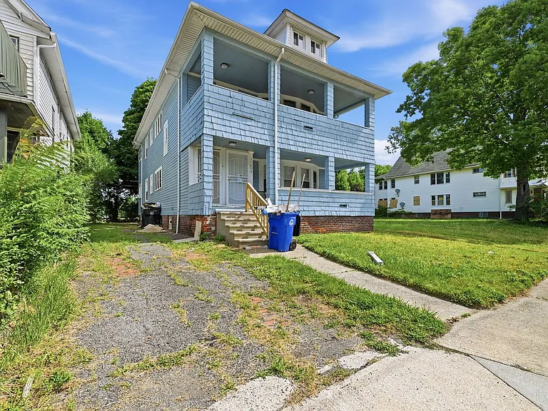 11611 Fairport Avenue — Photo 59