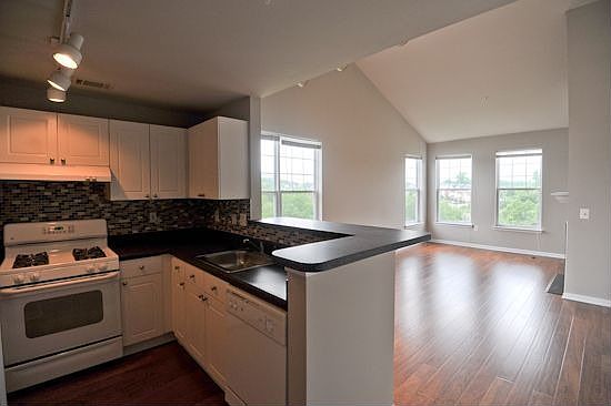 3rd image of 11350 Aristotle Dr APT 402