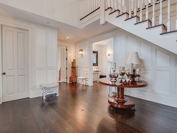3rd image of 137 Halsey Ln