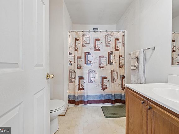 4th image of 108 Stull Ct