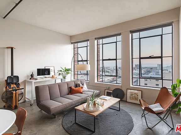 4th image of 315 E 8th St APT 803