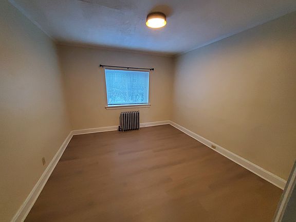 3rd image of 3703 Woodland Ave APT 6