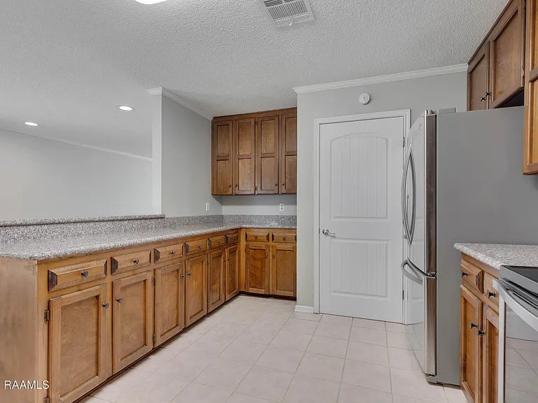 118 Village Green Dr — Photo 11