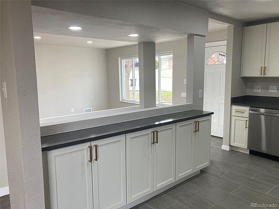 4th image of 622 S Shoshone Street