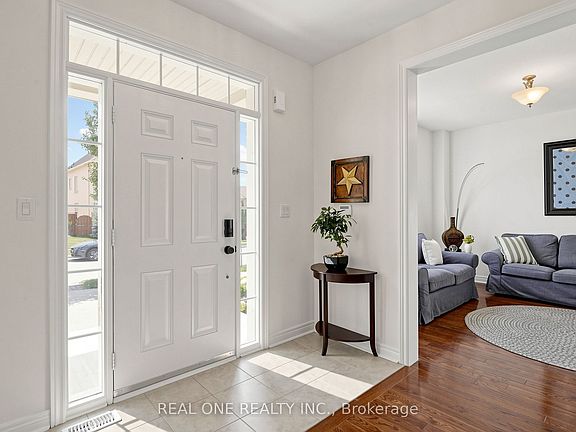 3rd image of 8 Lebarr Rd