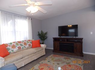 416 Reigle Dr, North Fort Myers, FL 33917