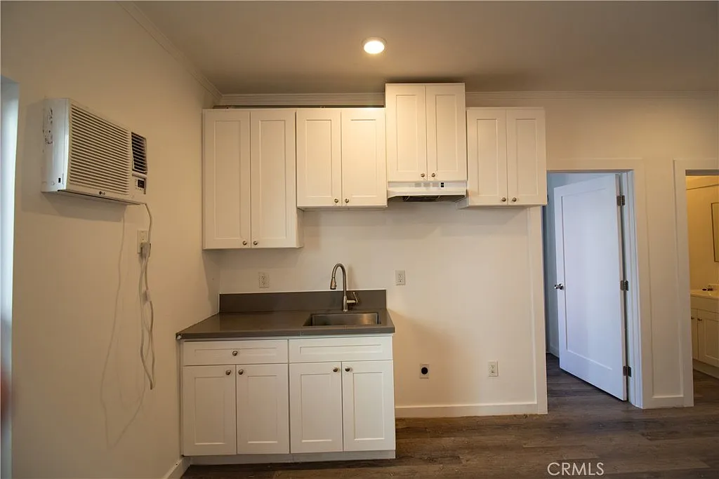 1 bed, 650 sqft, $1,750 — Photo 2