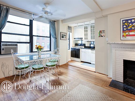 3rd image of 140 E 28th St APT 4C