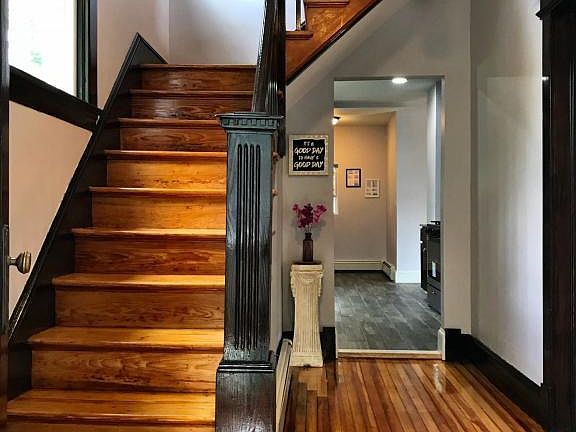 3rd image of 75 Orange Ave