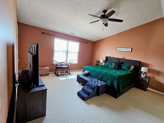 4th image of 64 Ambridge Ct