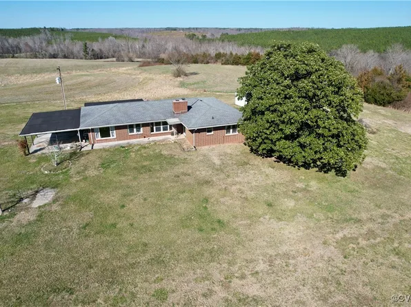 591 Barnes Ln, Blackstone, VA 23824